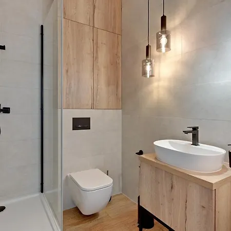 Grand - Two Bedroom, 6 Person Center Appartement