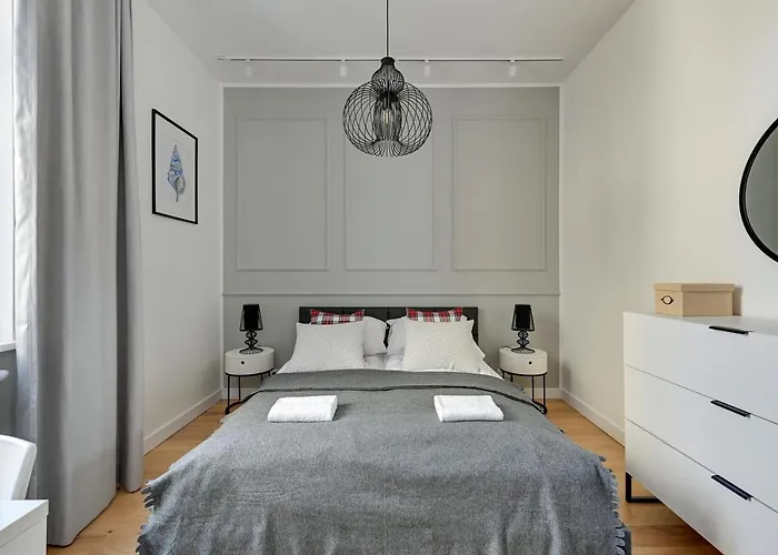 Grand - Two Bedroom, 6 Person Center * Sopot