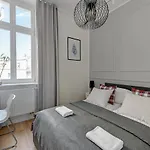 아파트 Grand - Two Bedroom, 6 Person Center *