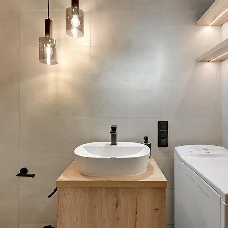 Apartamento Grand - Two Bedroom, 6 Person Center Sopot