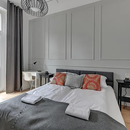 Grand - Two Bedroom, 6 Person Center * 소포트