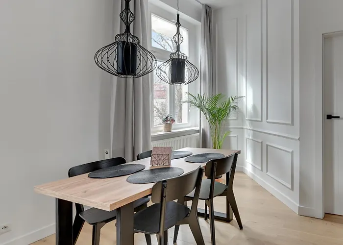 Grand - Two Bedroom, 6 Person Center 아파트 소포트