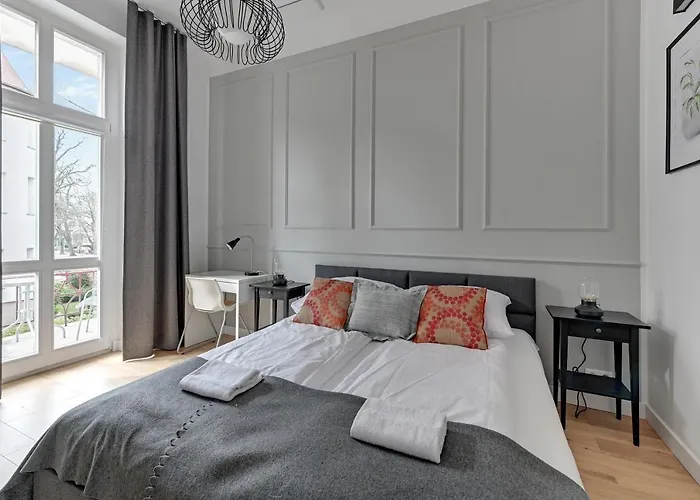 Grand - Two Bedroom, 6 Person Center * 소포트